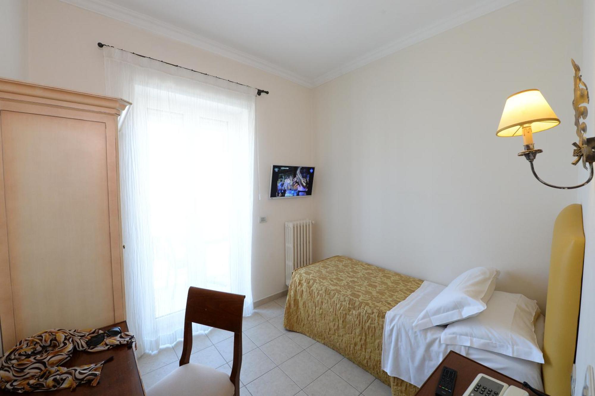 Hotel Lanzillotta Alberobello Exterior photo